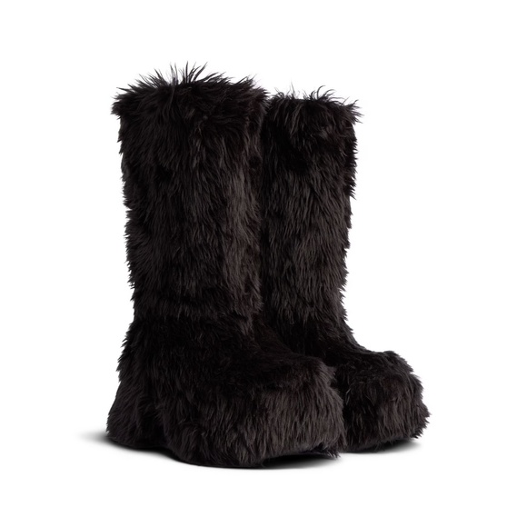 MEN'S CROCS™ BOOT IN BLACK - Picture 1 of 8